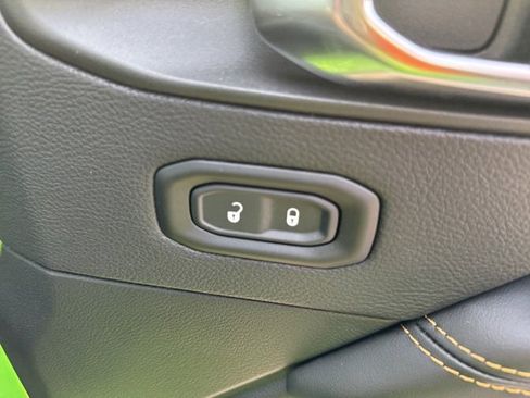 Used 2025 Jeep Wrangler Unlimited Rubicon 392 image 17