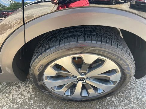 Used 2020 Kia Telluride S AWD/4WD image 29