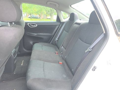 Used 2014 Nissan Sentra SR w/ SR Driver Package FWD image 22