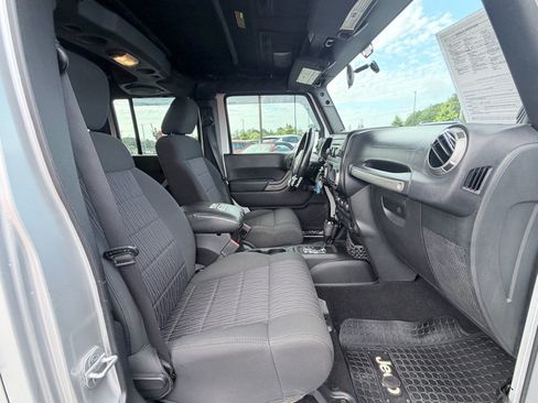 Used 2012 Jeep Wrangler Unlimited Sport AWD/4WD image 21