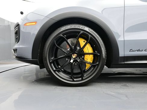 Certified 2023 Porsche Cayenne Turbo GT AWD/4WD image 6