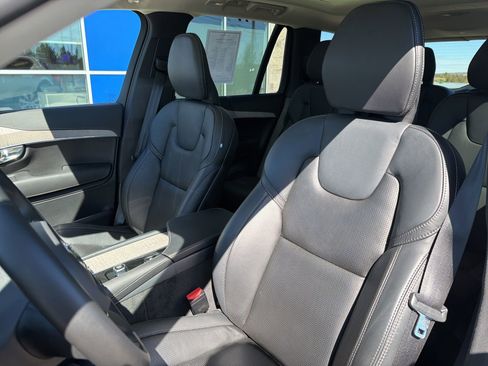 Used 2023 Volvo XC90 B6 Ultimate w/ Protection Package image 18