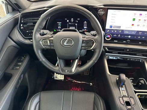 Used 2026 Lexus TX 500h AWD w/ Technology Package image 18
