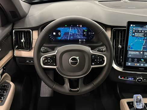 New 2026 Volvo XC90 T8 Plus image 12