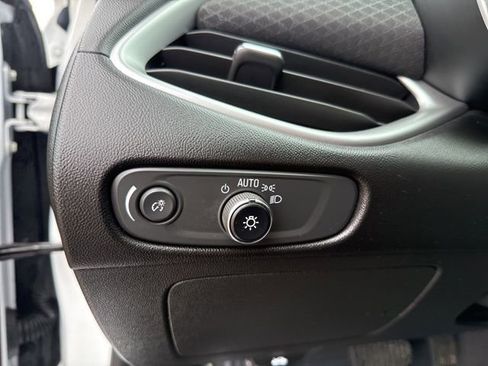 Used 2024 Chevrolet Malibu LT image 23