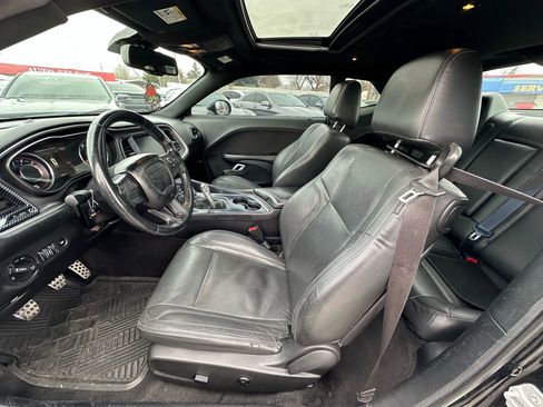 Used 2015 Dodge Challenger R/T w/ Quick Order Package 22B R/T image 10