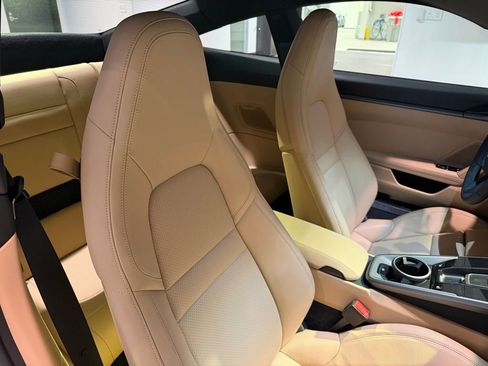 Used 2024 Porsche 911 Carrera image 24