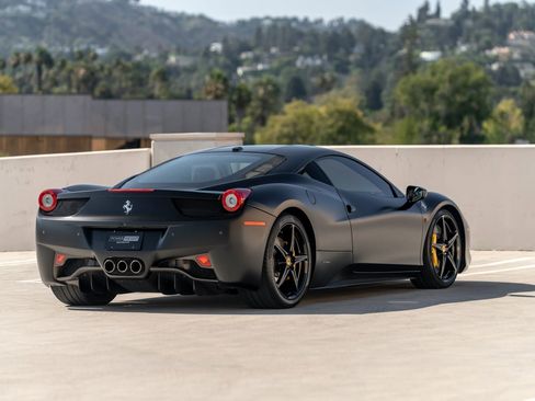 Used 2014 Ferrari 458 Italia Coupe image 7