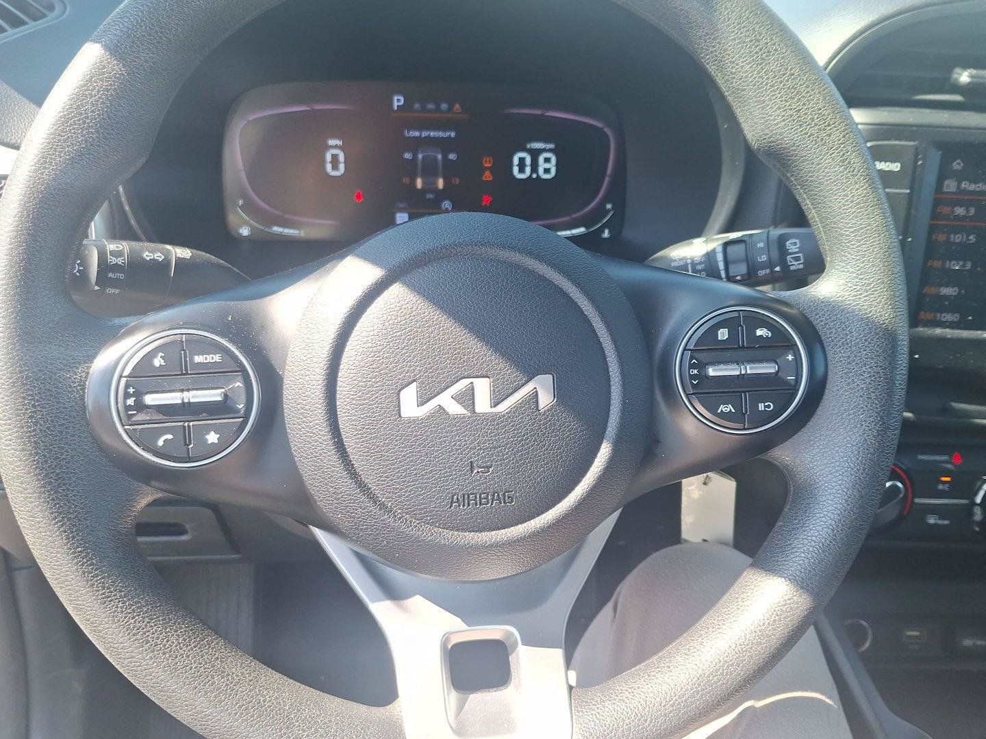 Used 2023 Kia Soul LX w/ LX Technology Package FWD image 22