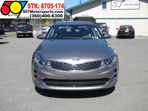 Used 2017 Kia Optima EX image 11