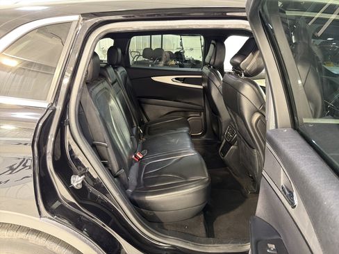 Used 2020 Lincoln Nautilus FWD image 12