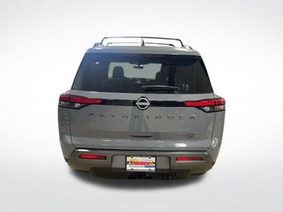 New 2026 Nissan Pathfinder Platinum w/ Cargo Package
