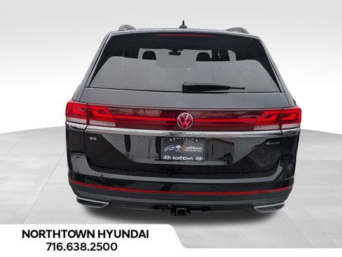 Used 2024 Volkswagen Atlas SE image 17