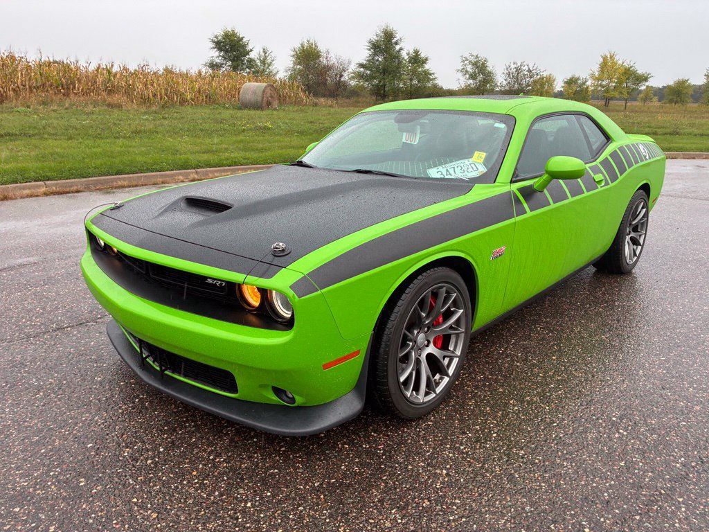 Used 2017 Dodge Challenger SRT RWD image 4