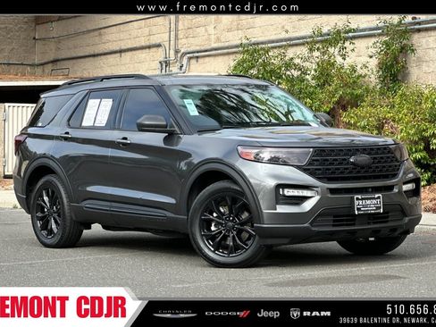Used 2020 Ford Explorer XLT w/ Equipment Group 202A AWD/4WD image 1