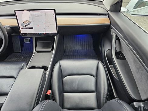 Used 2019 Tesla Model 3 Performance image 14