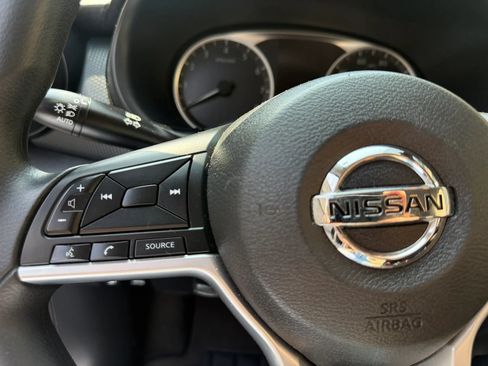 Used 2021 Nissan Kicks S FWD image 17