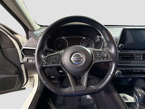 Used 2019 Nissan Altima 2.5 SR FWD image 13