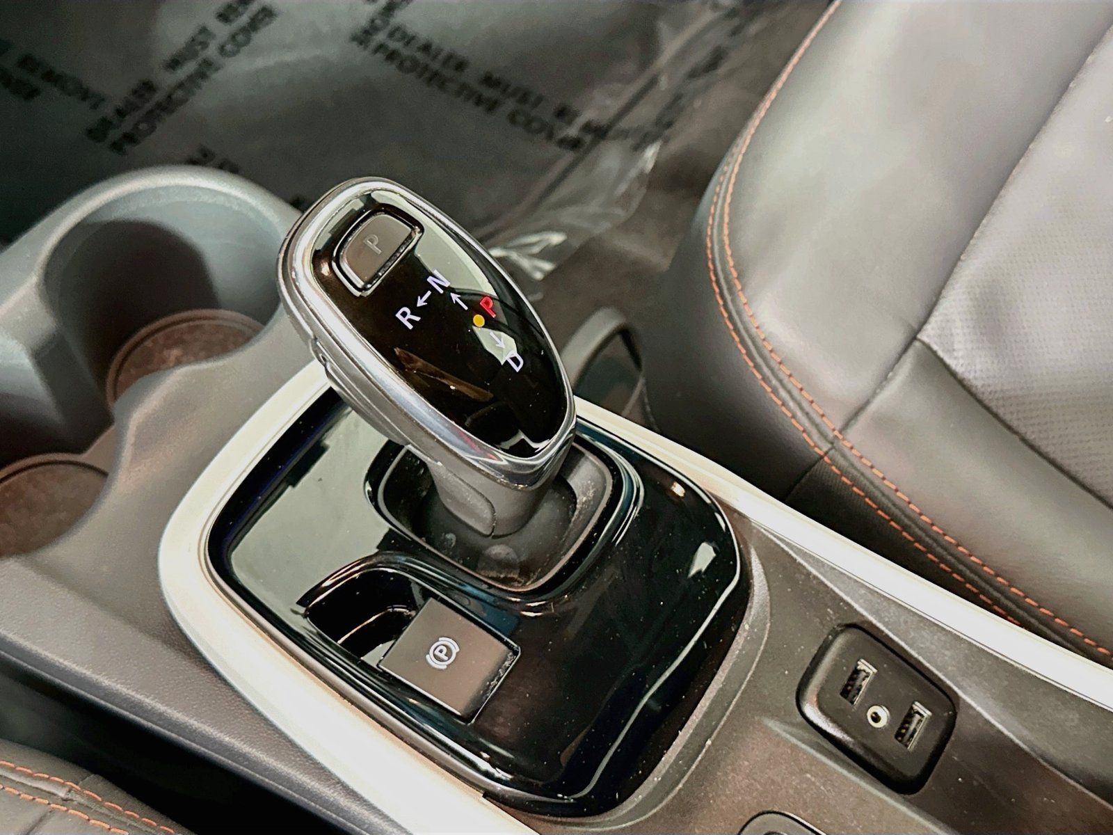 Used 2019 Chevrolet Bolt Premier w/ Infotainment Package FWD image 17