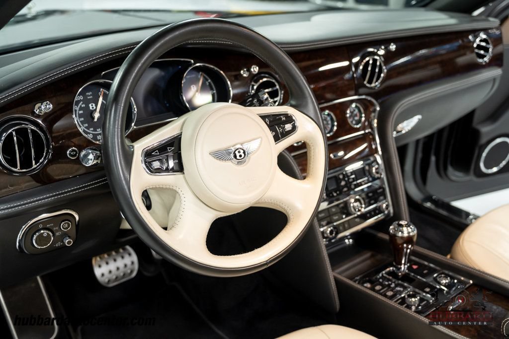 Used 2016 Bentley Mulsanne RWD image 21