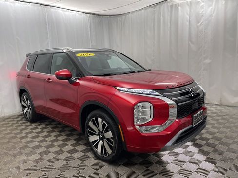 New 2026 Mitsubishi Outlander SEL image 2