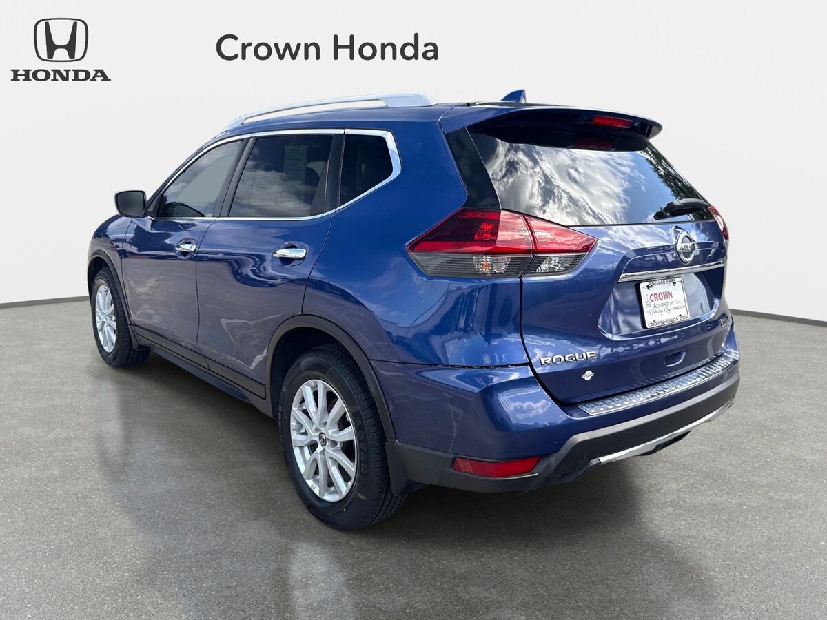 Used 2019 Nissan Rogue S w/ Special Edition Package FWD image 3
