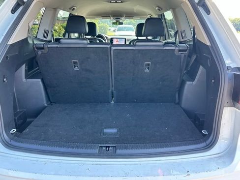 Used 2024 Volkswagen Atlas SE AWD/4WD image 11