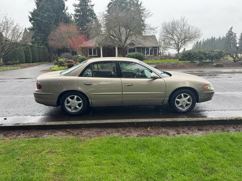 Used 2002 Buick Regal LS w/ LS Premium Pkg image 6