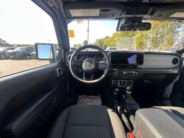 Used 2024 Jeep Wrangler Unlimited Sport AWD/4WD image 18