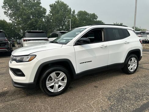 Used 2022 Jeep Compass Latitude w/ Convenience Group AWD/4WD image 7
