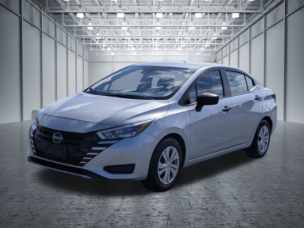 Used 2025 Nissan Versa S FWD image 3