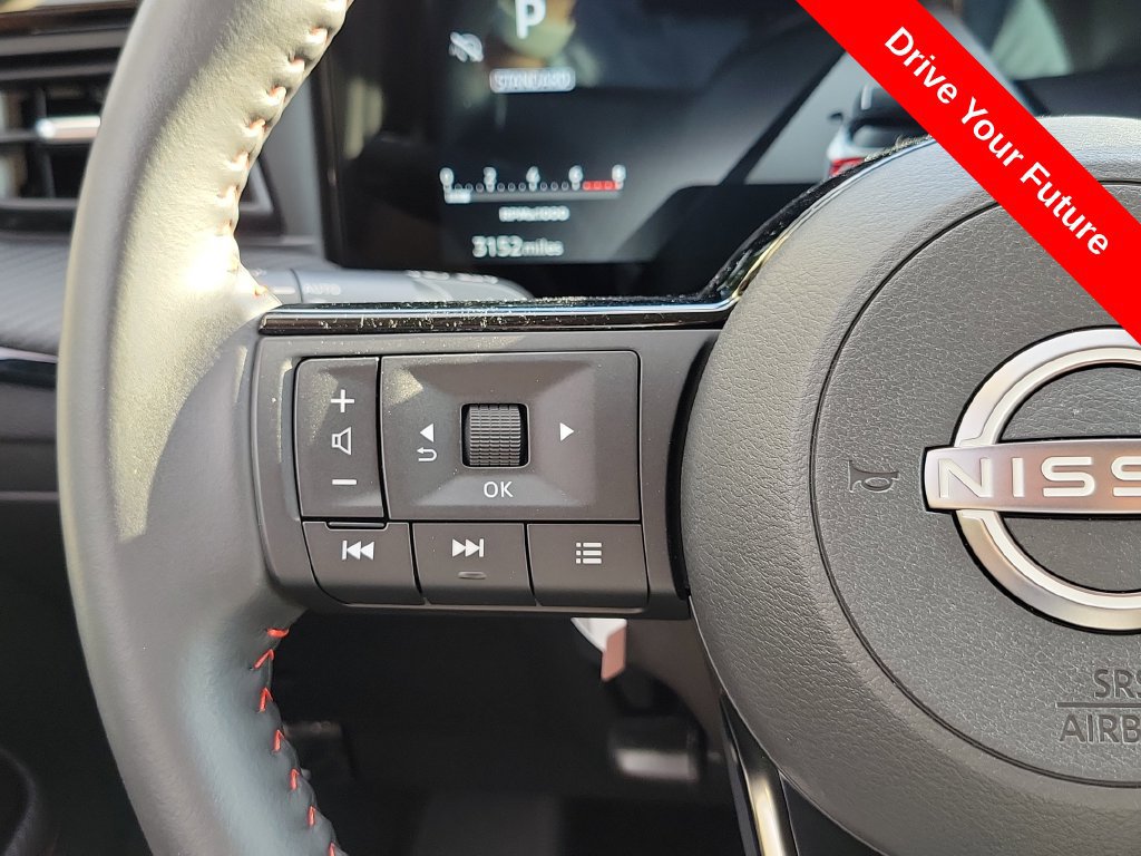 Used 2026 Nissan Kicks SR w/ Illumination Package FWD image 7