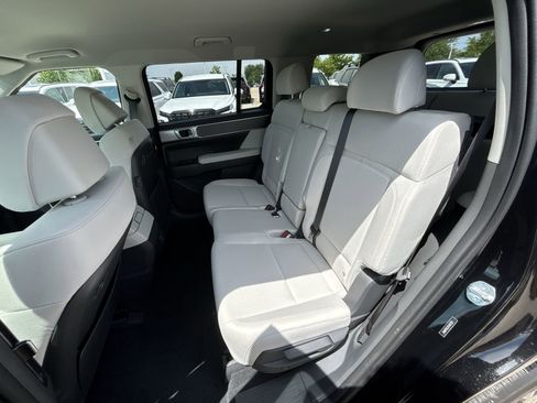 Used 2026 Hyundai Santa Fe SE image 24