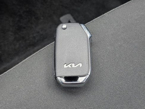 Used 2024 Kia Sportage LX image 35