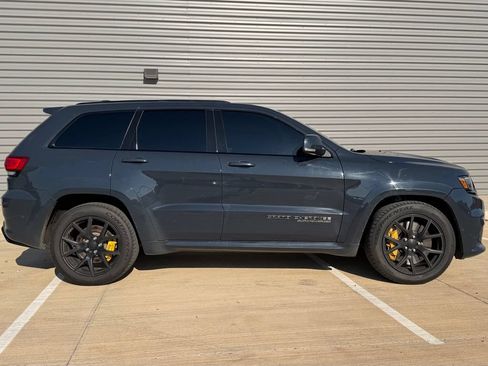 Used 2018 Jeep Grand Cherokee Trackhawk AWD/4WD image 2