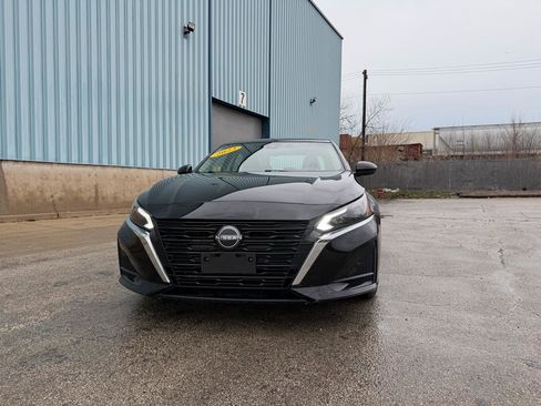 Used 2023 Nissan Altima 2.5 SV image 4