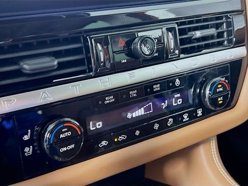 New 2026 Nissan Pathfinder Platinum AWD/4WD image 12