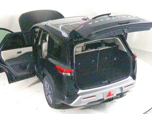 Certified 2023 Nissan Pathfinder SL w/ SL Premium Package image 16