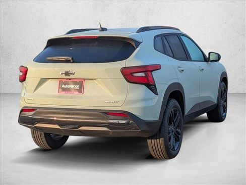 New 2026 Chevrolet Trax ACTIV image 2