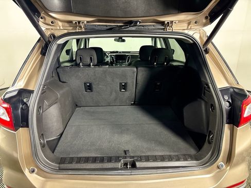 Used 2019 Chevrolet Equinox LT w/ Lights and Bright Package image 21