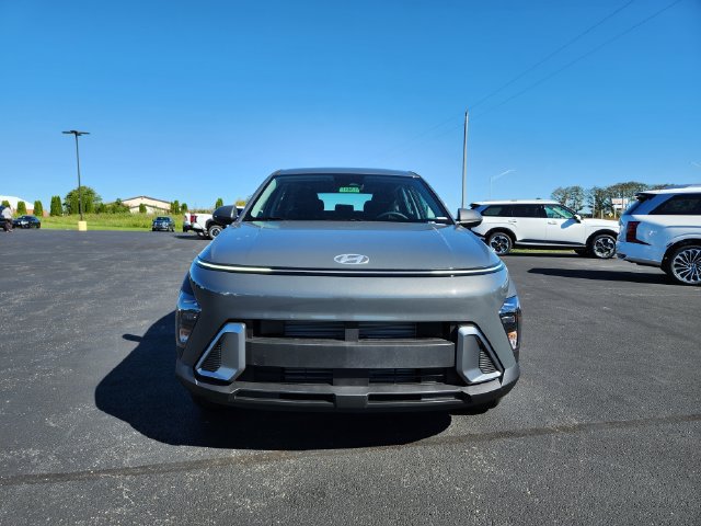 New 2027 Hyundai Kona SE AWD/4WD image 2