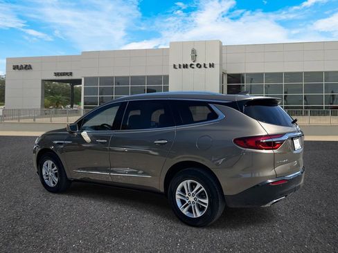 Used 2020 Buick Enclave Essence w/ Sound and Sites Package image 5