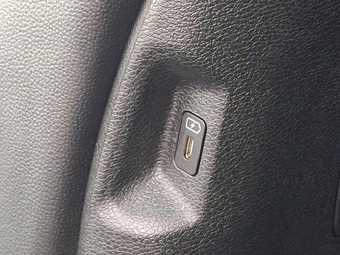 Used 2025 Kia Sportage X-Line w/ Premium Package image 13