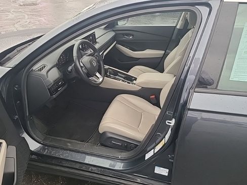 Used 2023 Honda Accord Touring image 13