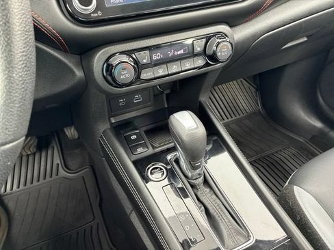Used 2023 Nissan Kicks SR w/ SR Premium Package FWD image 40