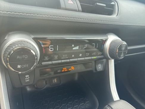 Used 2024 Toyota RAV4 XLE w/ Convenience Package FWD image 14