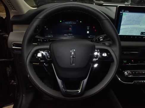 New 2026 Lincoln Corsair Premiere image 22