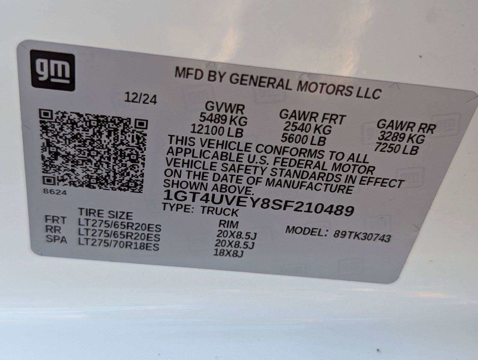 Used 2025 GMC Sierra 3500 AT4 w/ AT4 Premium Plus Package AWD/4WD image 43
