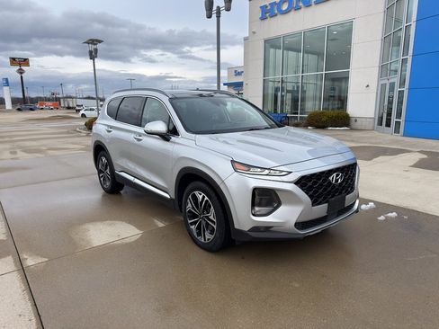 Used 2019 Hyundai Santa Fe Limited w/ Cargo Package image 3