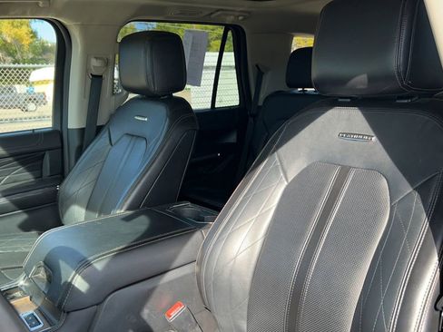 Used 2021 Ford Expedition Platinum image 13